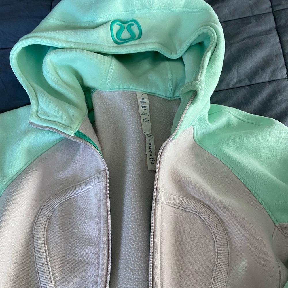 Lululemon Scuba Full Zip Size 4